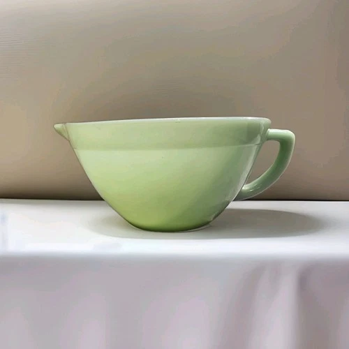 Vintage Green Jadeite Fire King Round Handled Batter Bowl w/ Spout 7½"D