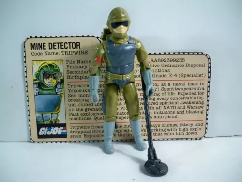 K23i3732 TRIPWIRE W/ FILE CARD 100% COMPLETE GI JOE 1983 VINTAGE FIGURE HASBRO