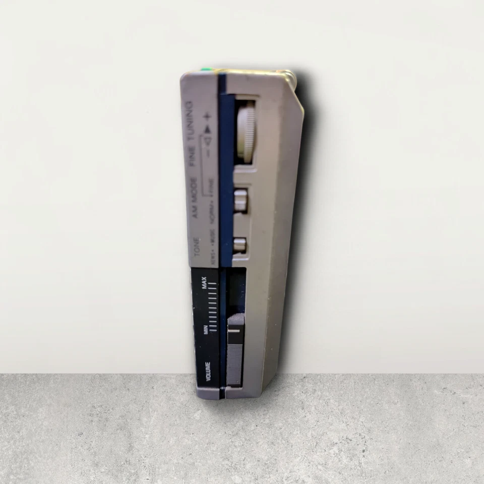 Sony ICF-7600D Shortwave Radio FM AM SW LW SSB Digital Receiver Japan RARE - Image 3 of 4