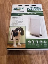 PetSafe Plastic Dog Cat Pet Door Small 1-15 lb 5 1/8 x 8 1/4 flap Easy Inst L3