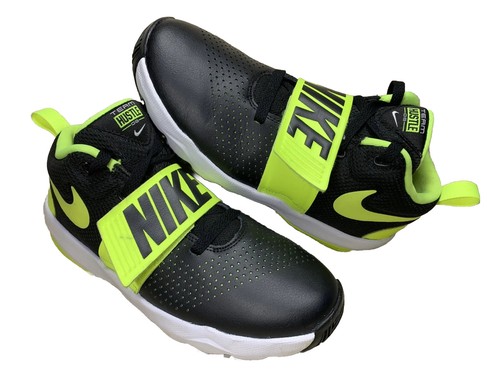 Nike Team Hustle D8 Negro/Amarillo 881941-003 Talla 7 Juvenil PRÍSTINO LIMPIO