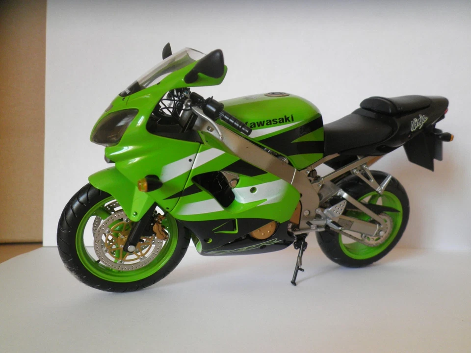 1/12 MINICHAMPS KAWASAKI ZX-9R - Photo 3/4