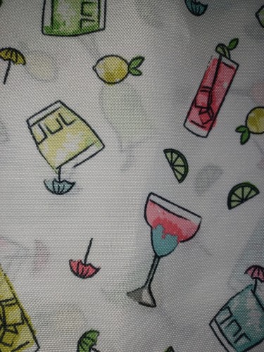 4 Isaac Mizrahi  Cocktail polyester print napkins 18" sq. - Bild 1 von 4