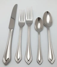 Reed & Barton Brookhaven 5 Piece Place Set 18/10 Stainless Flatware Vietnam 