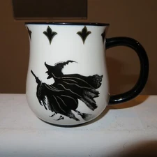 Potter’s Studio Ceramic Coffee Cup Halloween Witch Flying Broomstick NEW