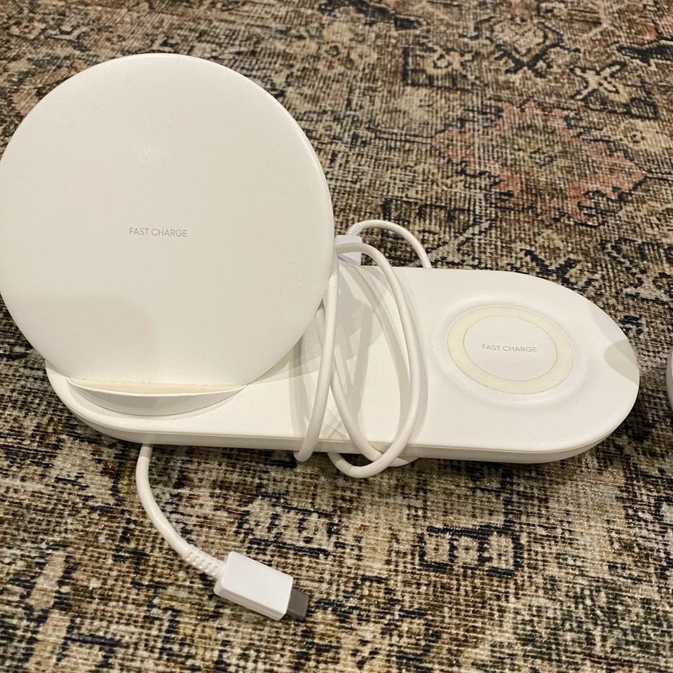 Lote de 2 Cargador Inalámbrico Samsung Duo Cargador Rápido - Blanco EP-N6100 Foto 2 de 4