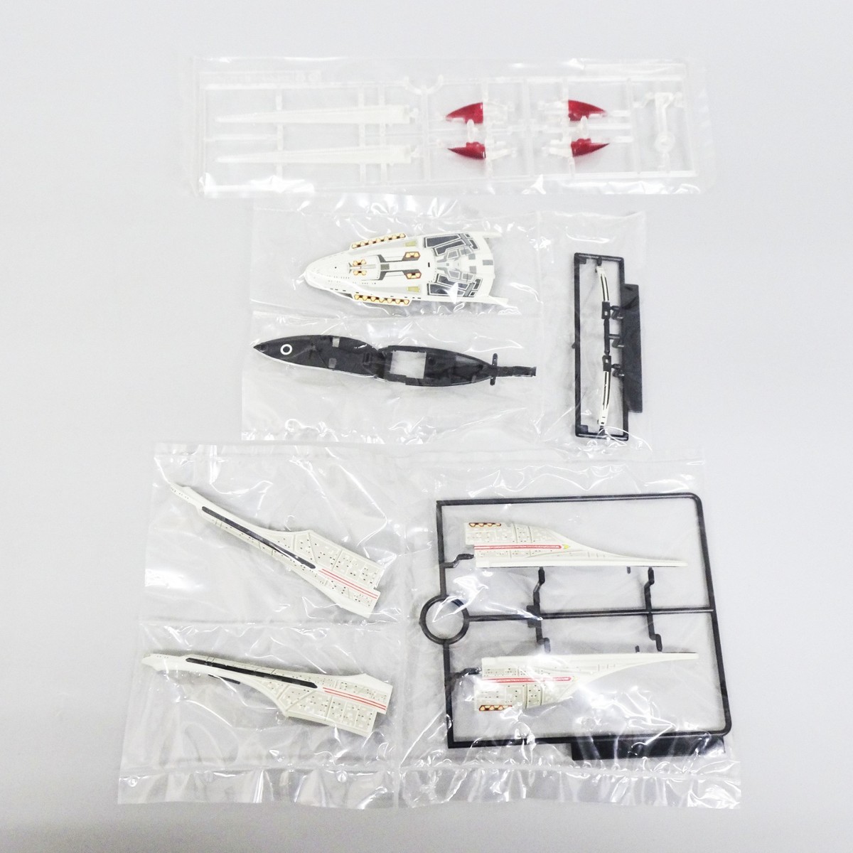 Star Trek 1/1700 U.S.S. ENTERPRISE NCC-1701-E Plastic Model Kit