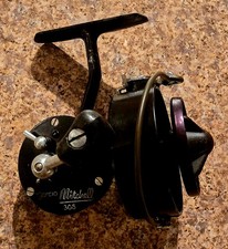 Articles De Pêche Mitchell Moulinet Et étui Vintage Mitchell Garcia – Grand Modèle, Fabriqué En France – Pour Pêche En Eau Douce Piscine Pêche Vintage