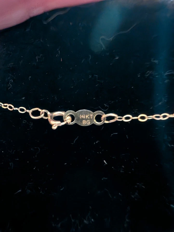 Collar Colgante Corazón Perla Oro Amarillo 14K con Cadena Fina 14k 18" De Colección Foto 2 de 4