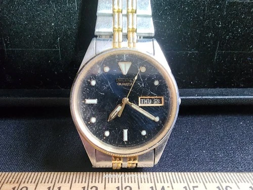 Vintage Seiko Day/Date Watch Used Does Not Run Parts/Repair Only Two Tone Band
