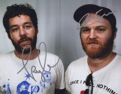 STRANGER THINGS Komponisten MICHAEL STEIN & KYLE DIXON. COA. In Pers. 10''x8'' #999