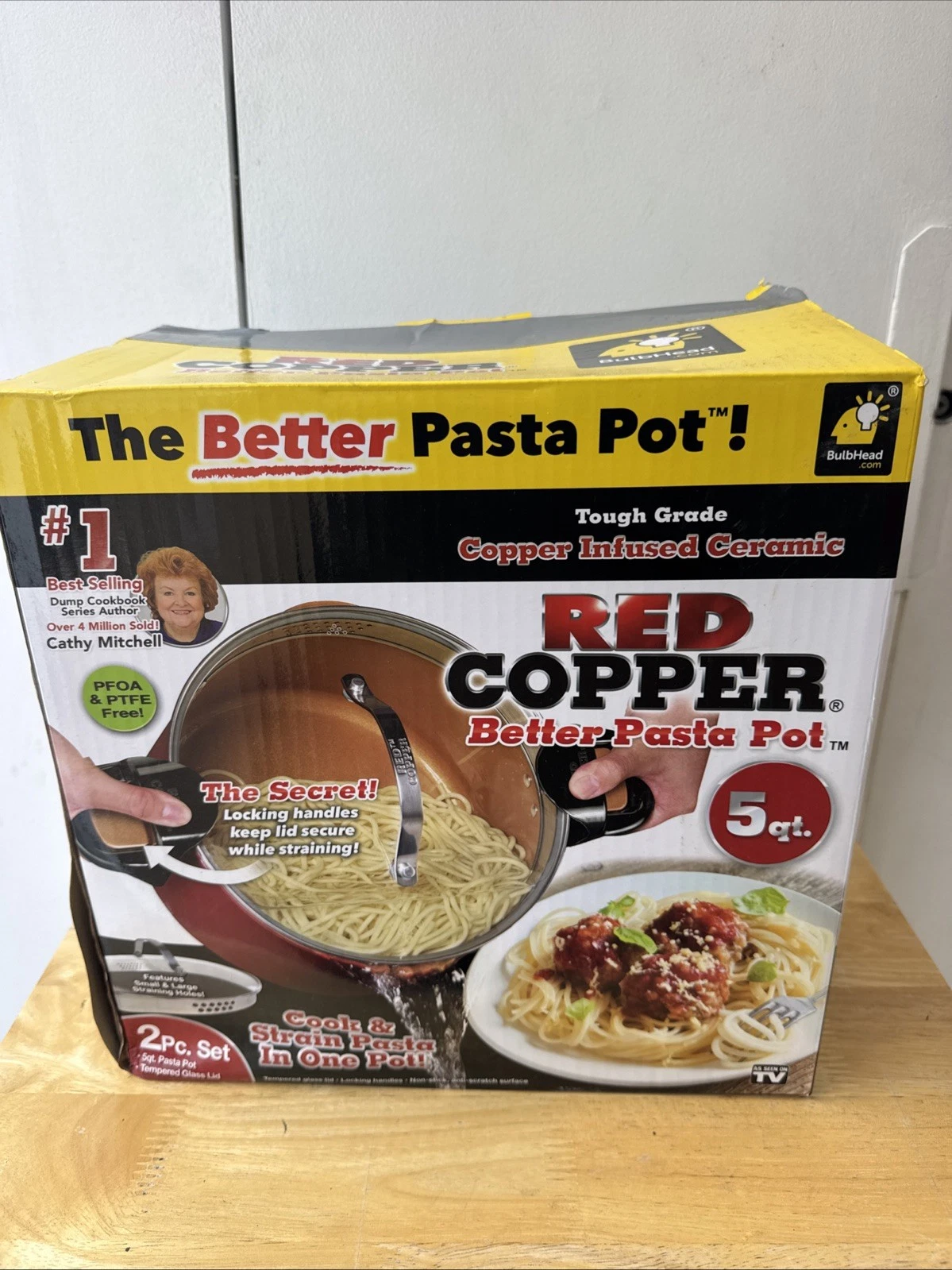 Red Copper Better Pasta Pot 5qt Ceramic Straining Lid BulbHead New Box
Opens in a new window or tab