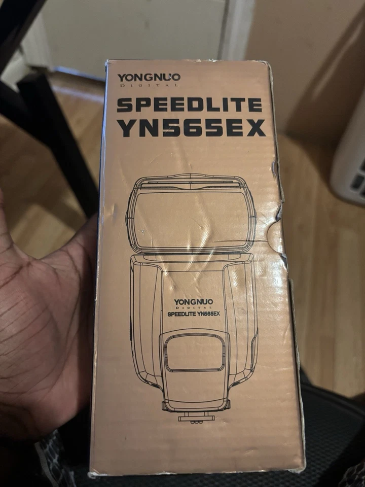 Yongnuo Digital YN565EX  Speedlite for Canon DSLR - Image 2 of 3