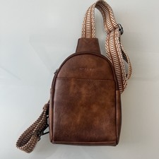 Imperial Horse Women's Sling Crossbody Bag Small Brown