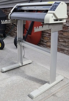 24  GRAPHTEC Plotter CE2000-60 