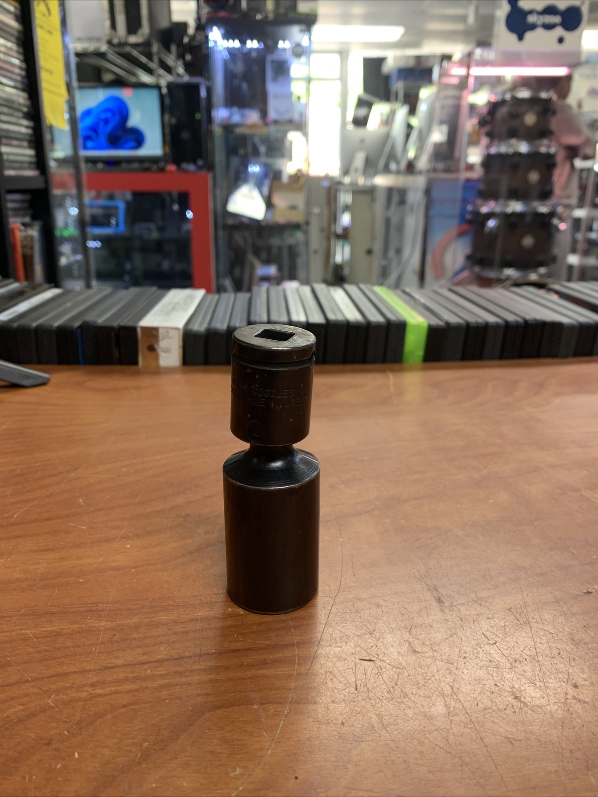 CORNWELL, SWIVEL IMPACT SOCKET, 11/16" SAE, 6 POINT, 3/8" DRIVE, UP