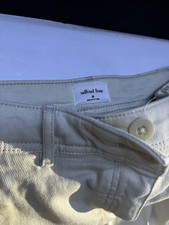 Wilfred Free Maeve Cargo Pants with pockets size 00 beige colored and stylish