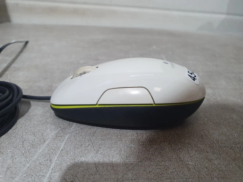 Logitech M-UAS144 Optical Mouse White Wired USB 2-Button Laser Scroll Wheel - Image 4 of 4
