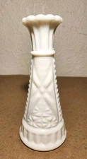 Vintage Milk Glass Anchor Hocking 6" Bud Vase Stars and Bars Geometric Pattern 