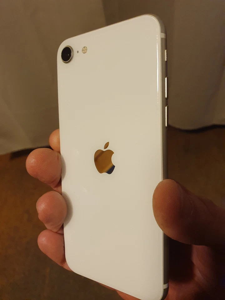Apple iPhone SE (2022) · 64GB, Foto 2 von 5