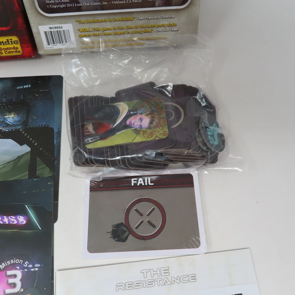 Juego de de Deducción Social The Resistance Tableros y Cartas Indie Eskridge 2012 Completo Foto 4 de 4