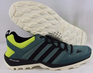 tenis adidas daroga plus