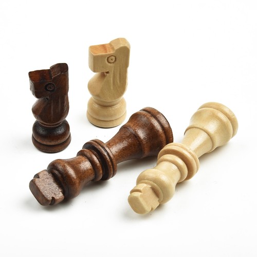 32 Piece Portable Wooden Carved Small Chess Pieces Hand Crafted Set King Tools - Picture 5 of 20