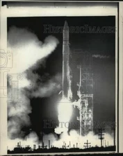 1970 Press Photo Atlas-Centaur rocket sped from launching pad at Cape Kennedy