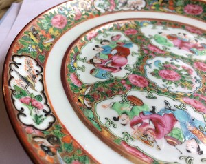 Antique Chinese Famille Rose Medallion Porcelain 8" Plate Early 19th Century