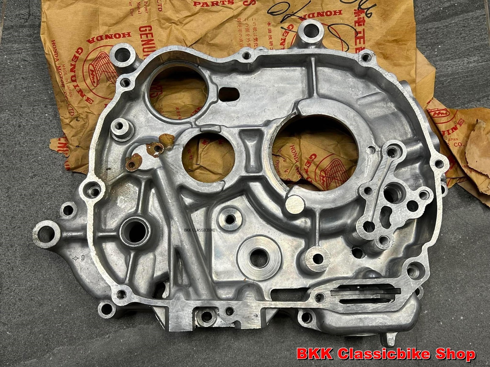 NOS Honda CL90 S90 Right Crank Case CRANKCASE Genuine Japan P/n 11100-028-110