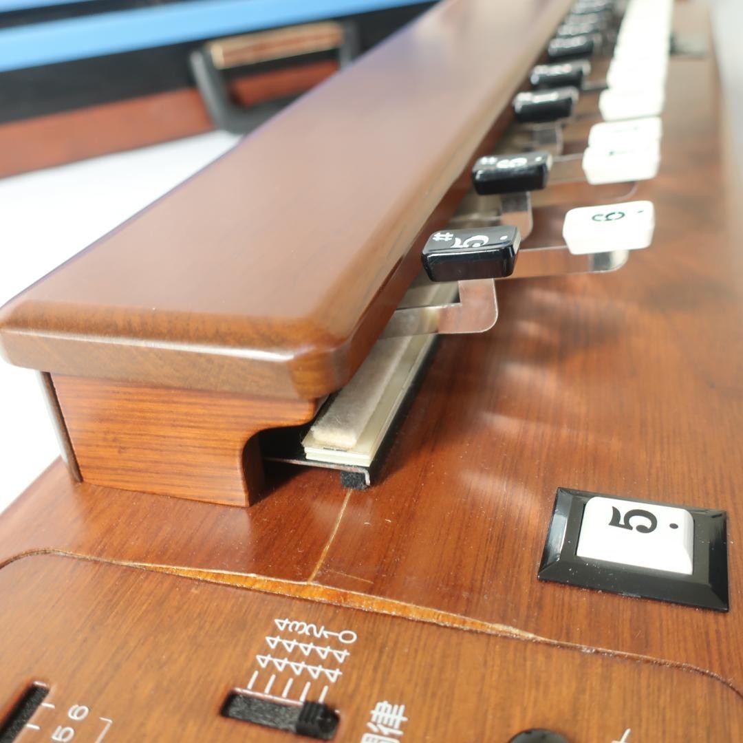 Suzuki TES-100 Taishogoto WARAKU suzuki electric harp Koto Peacock