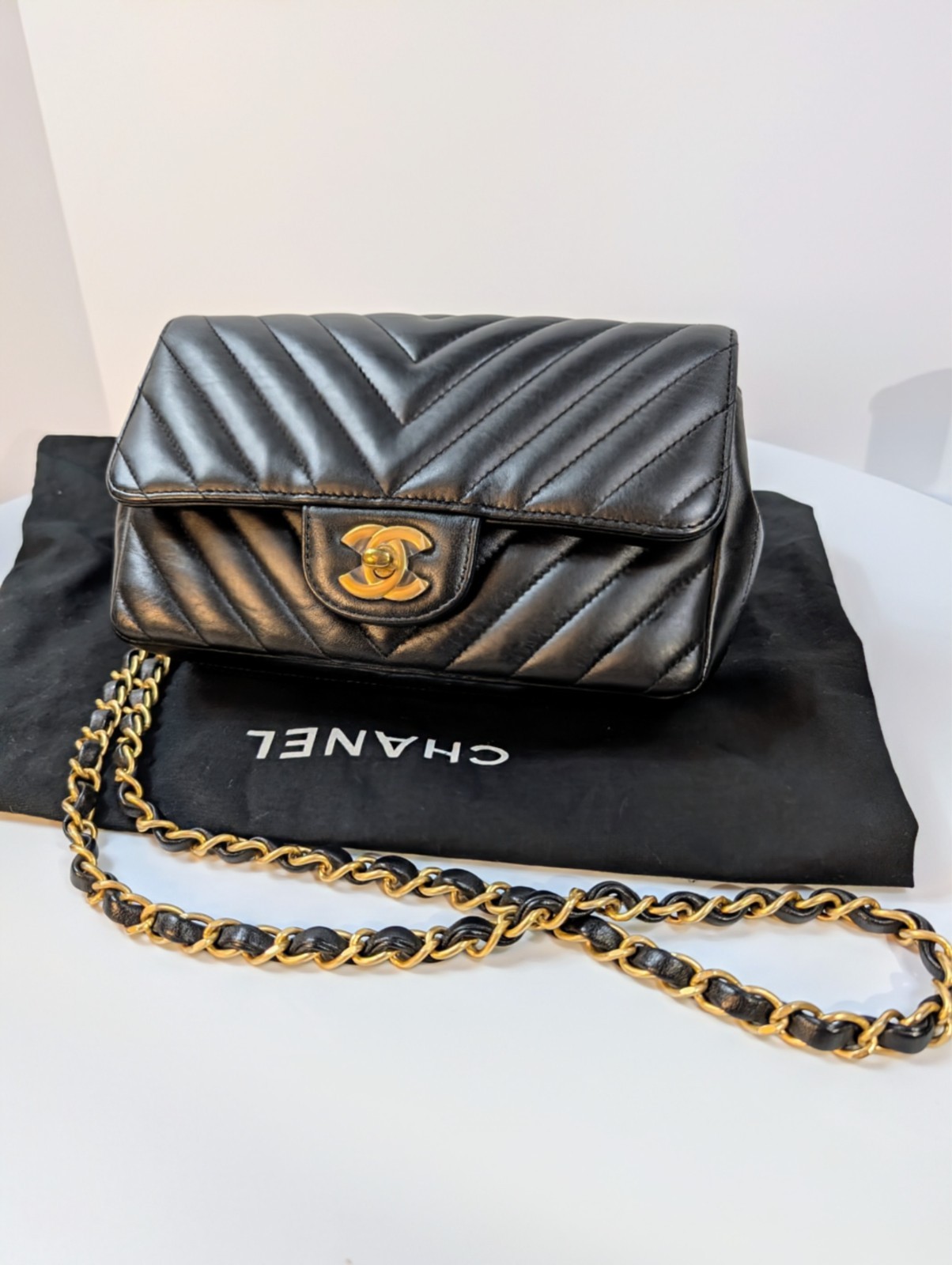Chanel Black Classic Mini Chevron Quilted Lambskin Flap Bag image 2