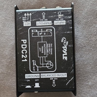 Pyle PDC21 Passive Analog Tabletop DI Box Balanced In/Out Black