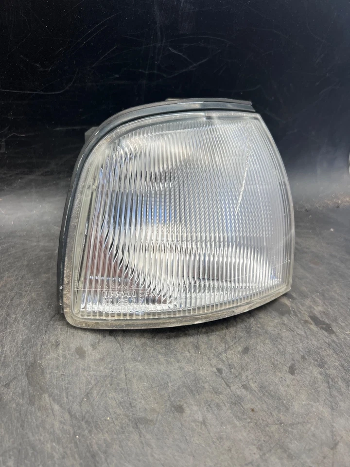 Infiniti Q45 1994-1996 OEM lado pasajero señal de giro exterior conjunto de carcasa Foto 2 de 4