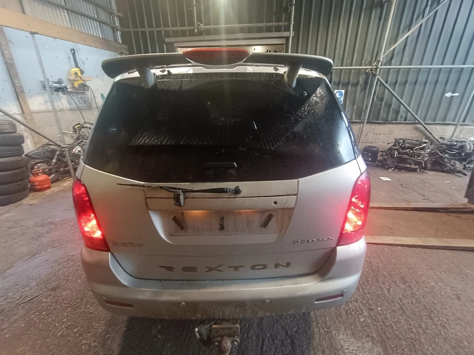 Задний задний фонарь левый пассажирский Ssangyong Rexton галогенная лампа 2005 MK1 Y200 - Изображение 2 из 4