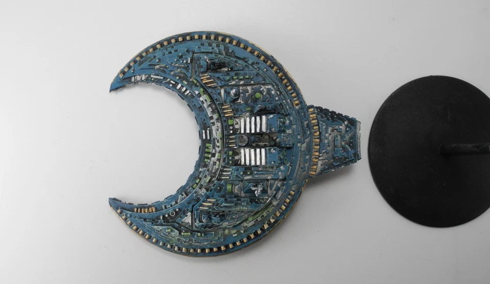 BARQUE TUMBA CLASE NECRON CAIRN Flota de Batalla de Metal Necrones Góticos Tumba Barco Años 90 T4a Foto 3 de 4