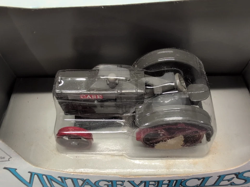Vintage 1988 Ertl Classic Vehicles 1929 CASE L 1/43 Scale Die-Cast Tractor 2554 - Image 4 of 4