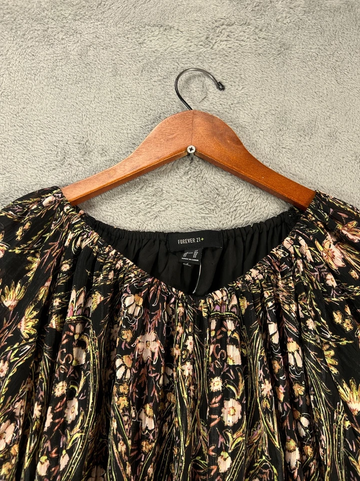 FOREVER 21 Mujer Plus 2X Vestido Floral Negro Recortado Manga Larga Forrado en Gasa Foto 3 de 4