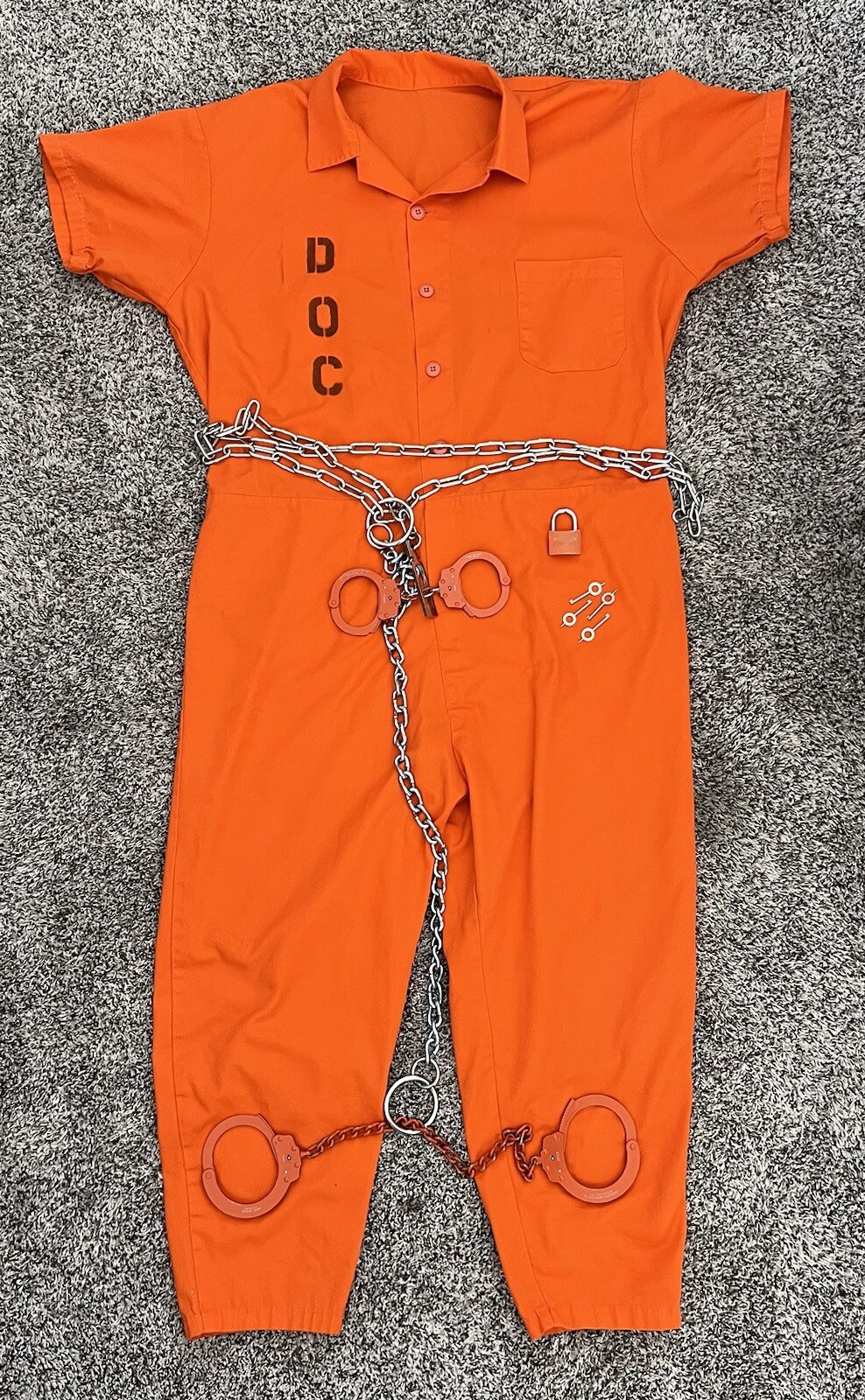 Prison Prisoner Inmate Jail Jumpsuit Uniform With Handcuff Belly Chain