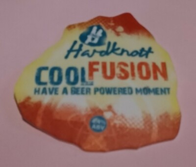 HARDKNOTT BRAUEREI COOL FUSION POWER BIER PUMPE GRIFF CLIP ABZEICHEN 4,4 % ABV CUMBRIA