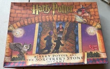 Harry Potter and the Sorcerer's Stone University Games Box Board Game COMPLETE 
