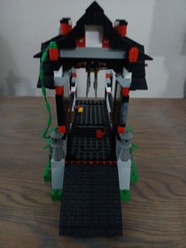 LEGO Castle: Stone Tower Bridge (6089) 100% Complete w Minifigures & Instruction