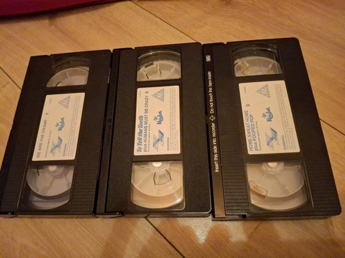 3 X KISSYFUR VHS TAPES TESTED - Picture 4 of 4