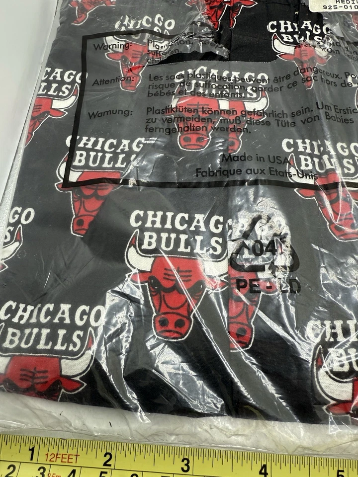 Calzoncillos boxer College Concepts Chicago Bulls estampados negros - MEDIANOS Foto 2 de 4