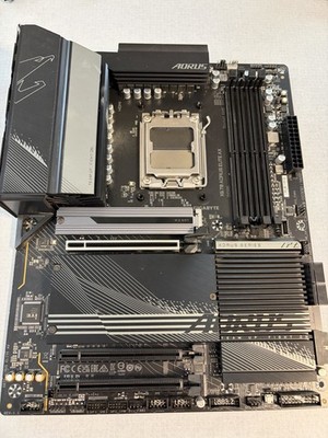 GIGABYTE X670 AORUS Elite AX Socket AM5 Motherboard - X670 AORUS ELITE AX
