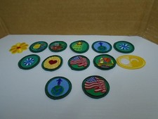 SET OF 12 MISC ROUND GIRL SCOUT PATCHES NEW MF1347 