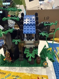 Lego 6054 Forestmen's Hideout Castle Forestmen 100% Complete