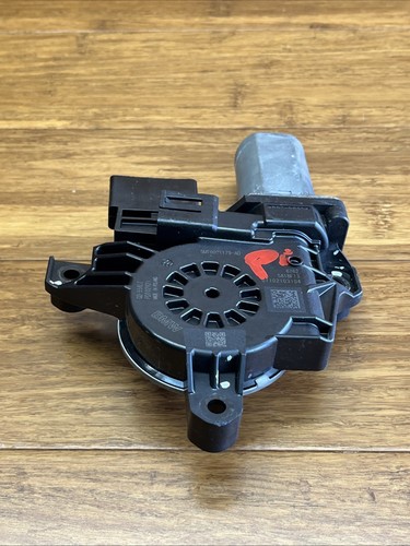 2023-2025 BMW X1 U11 Front / Rear Left Door Window Drive Motor Unit OEM ๐ช - Picture 4 of 7