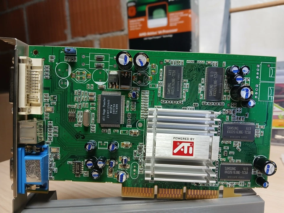 Vintage - SAPPHIRE ATLANTIS ATI RADEON 9200 128MB DDR - GREAT BUDGET RETRO VGA - Image 2 of 4