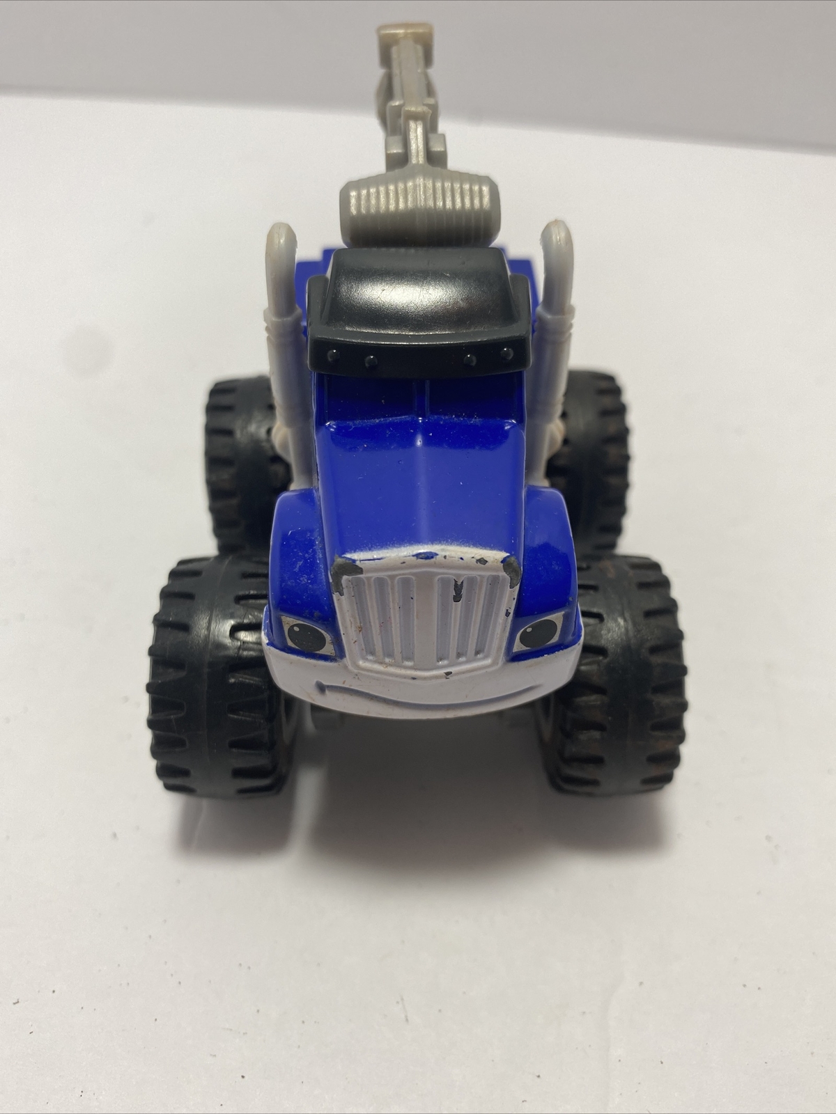 Picture 2 of 6